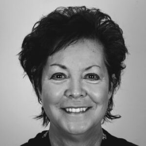 3:00 pm – 4:15pm | Slow flow Vinyasa Yoga with Dawn Tucker